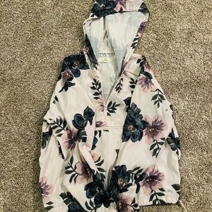 Women’s lightweight sweater